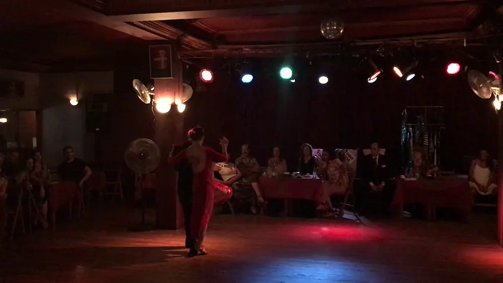 Video thumbnail for Laura Smart y Joaquín Besga - 1 "A Pan y Agua"