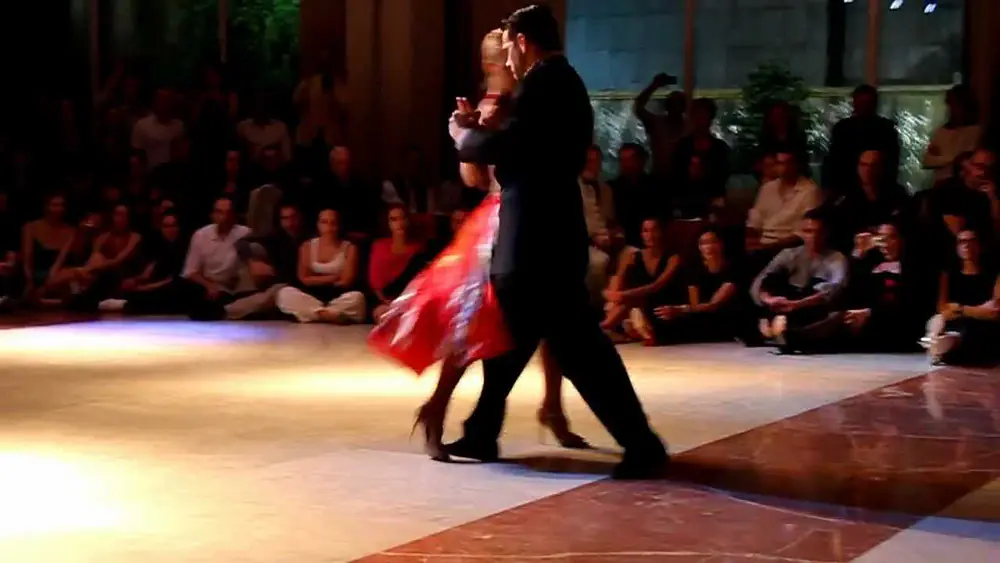 Video thumbnail for ALEJANDRA MANTINAN E LEANDRO PALOU - WORKSHOP MILONGA SEVILLA 2013 -II