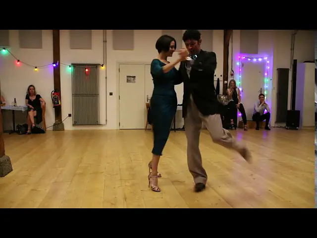 Video thumbnail for 2020 10 03   Demos de Martín Vicente & Ayelén Urrutia   Milonga La Catedral