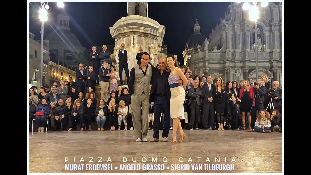 Video thumbnail for Murat Erdemsel & Sigrid van Tilbeurgh - Piazza Duomo, Catania 2019 (1/2)