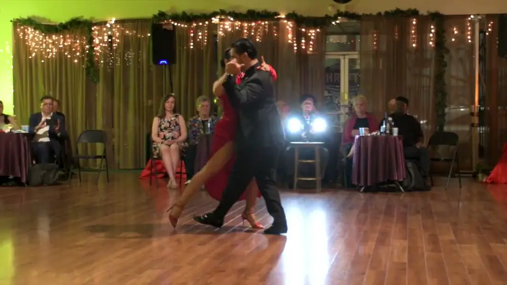 Video thumbnail for Sandra Martinez and Santiago Sarabia at Milonga Gavito 1/3