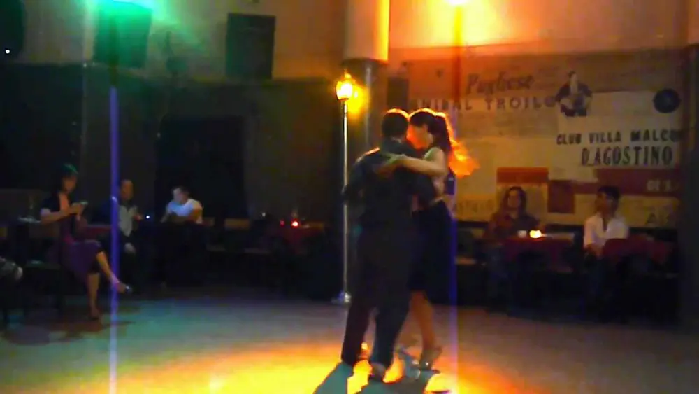 Video thumbnail for Natasha Lewinger y Pablo Rodríguez en Soho Tango Junio 2012 (1)