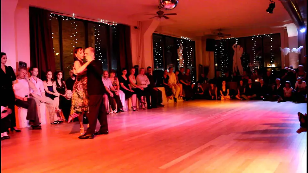 Video thumbnail for Milena Plebs y Pablo Pugliese - La capilla blanca - Montreal 1