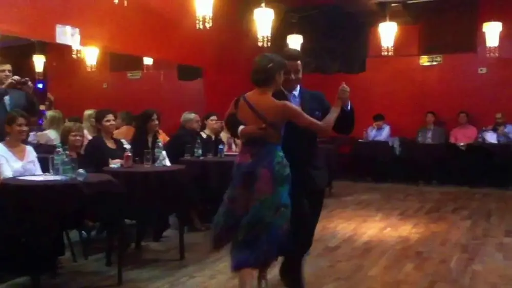 Video thumbnail for Bailaron Roxana Suárez & Sebastian Achaval, en Milonga de los domingos. Part.3 - 13/03/16