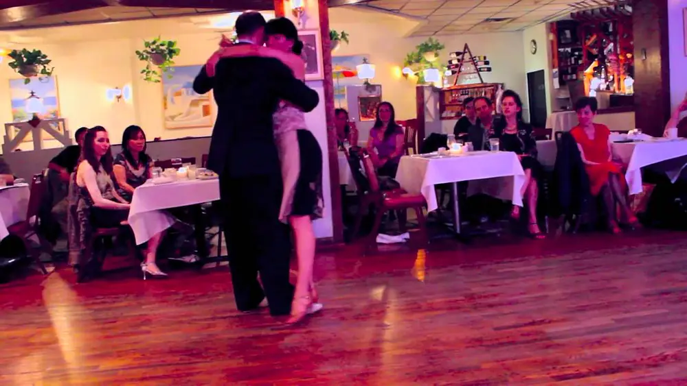 Video thumbnail for Kara Wenham y Javier Antar: Malerba "Embrujamiento"