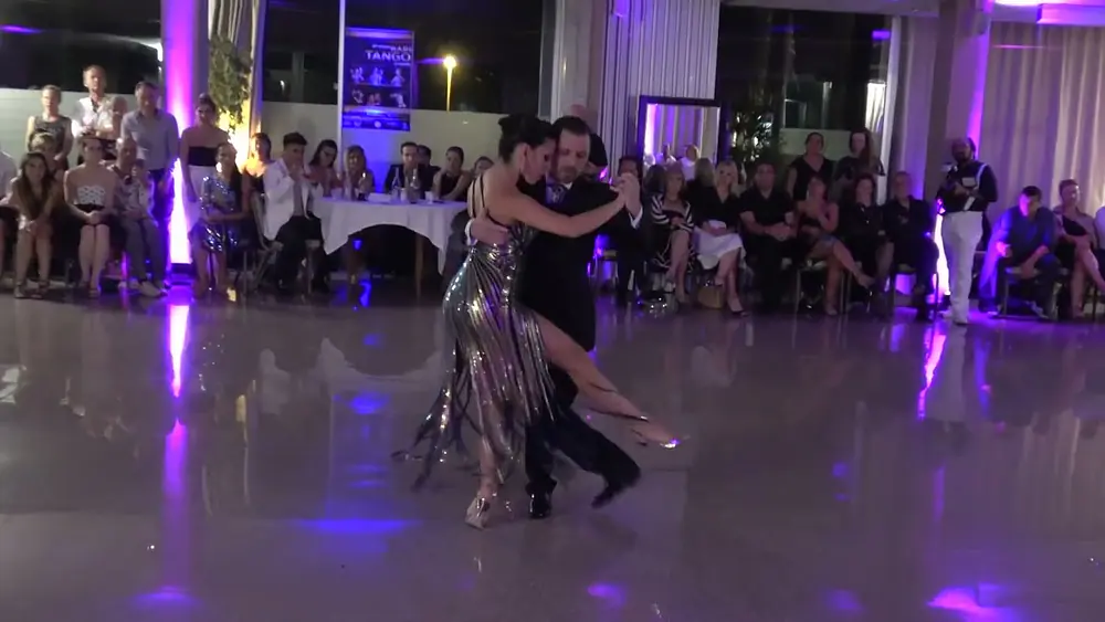 Video thumbnail for Yanina Quiñones y Neri Piliu - 10°Bari Tango Congress - 07.10.2022  1.4 - Ensuenos - Carlos Di Sarli