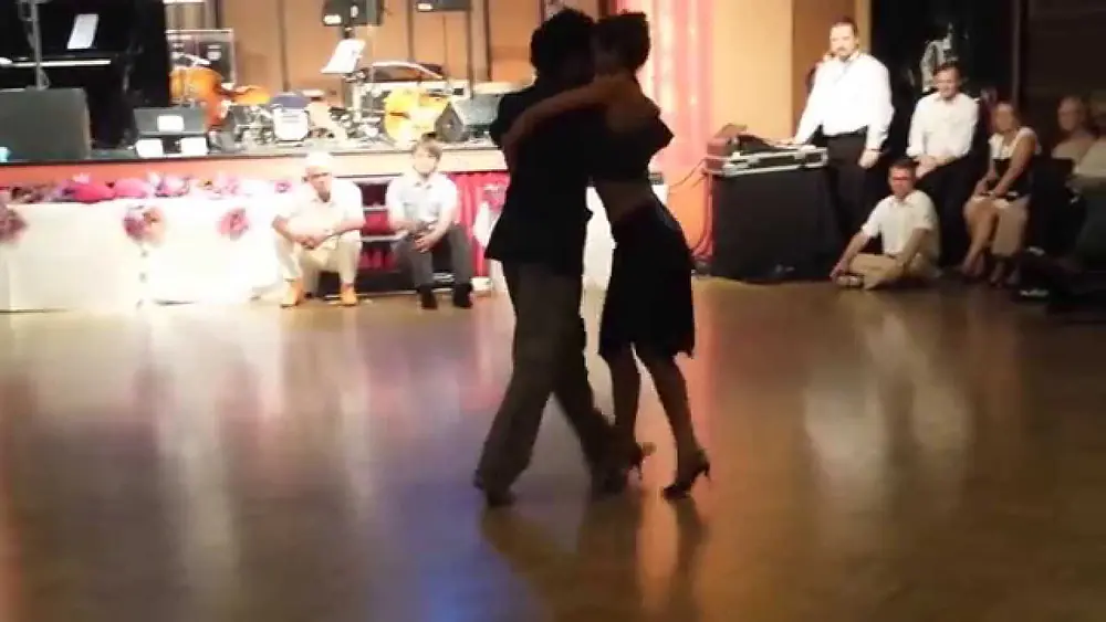 Video thumbnail for Rodrigo Fonti and Solange Chapperon - Dancing 3/3 vals, argentine Tango (2014-07-26 Tampere, FI)