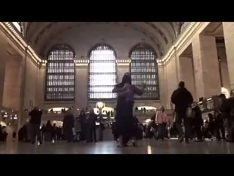 Video thumbnail for Junior Cervila y Guadalupe Garcia - Gran Central