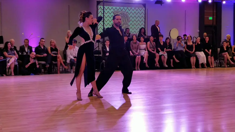 Video thumbnail for Celina Rotundo & Hugo Patyn - performance 2 on 7/4/18 at Nora's tango week