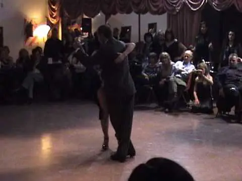 Video thumbnail for Daniel Nacucchio y Cristina Sosa en La Plata, Milonga El Abrazo (1)