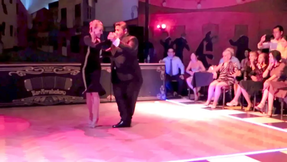 Video thumbnail for Melisa Sacchi y Cristian Palomo interpretan Meta Fierro