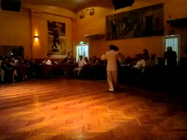 Video thumbnail for Juan Martin Carrara y Stefania Colina - A Evaristo Carriego