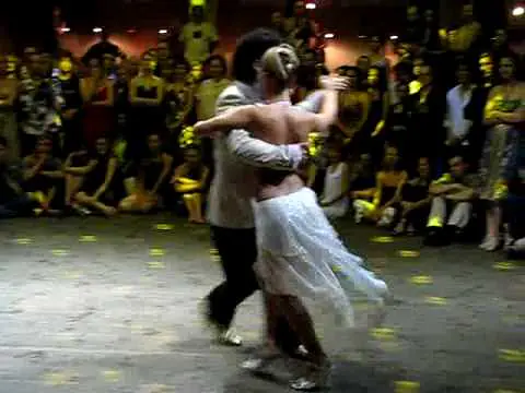 Video thumbnail for Sebastian Arce & Mariana Montes 'Que tiempo aquel', MoscowTF09