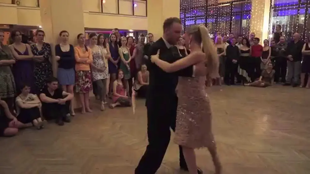 Video thumbnail for Alexander Frolov - Vera Gogoleva 4/4 ( Milonga El Calor  Moscow )