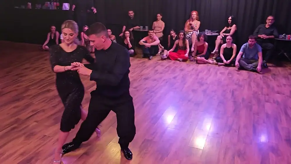Video thumbnail for Katerina Chatzipanteli & Giorgos Nikou - Rawson @ Milonga Sin Palabras, Thessaloniki (5/5)
