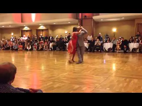 Video thumbnail for Fernanda Valdovinos y Santiago Castro - Carrillon de la Merced