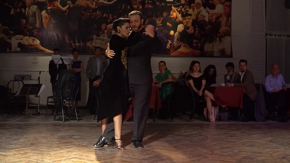 Video thumbnail for El Último Café – Carla Espinoza y Lautaro Peyrelongue en Parakultural
