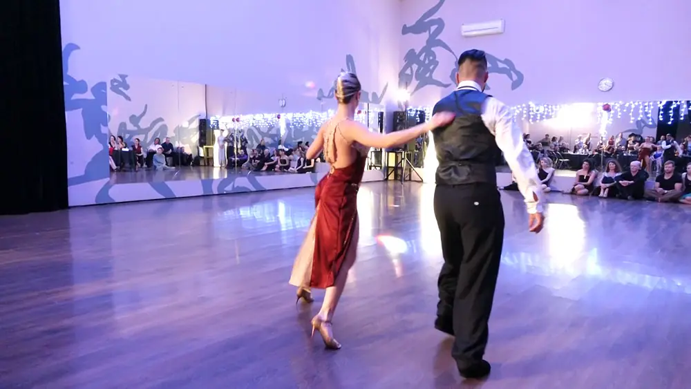 Video thumbnail for Jose Fernandez & Martina Waldman. 4. Milonga Chique. 2016.12.17