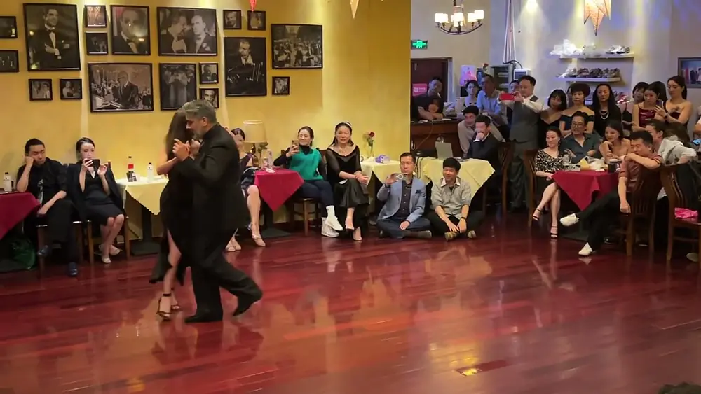 Video thumbnail for Andrés Laza Moreno y Eladia Córdoba en Chengdu Rosa Tango Club