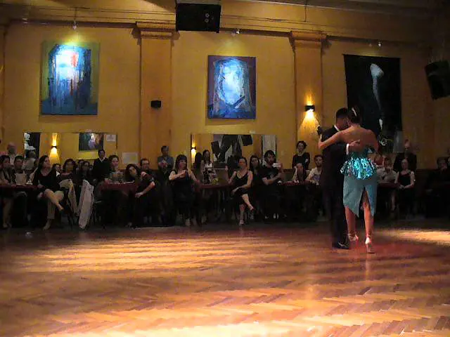 Video thumbnail for La Capilla Blanca - Sebastian Achaval y Roxana Suarez en Soho Tango