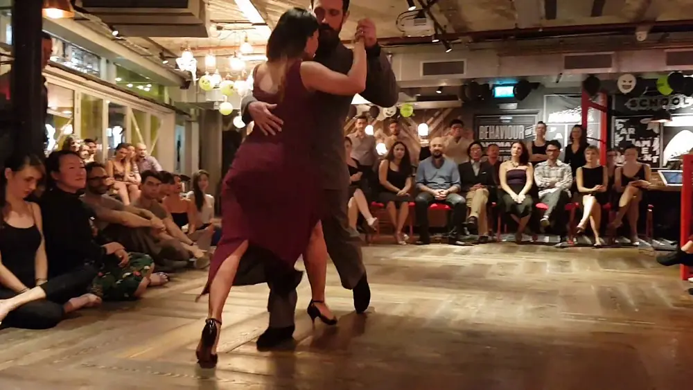 Video thumbnail for Corina Herrera & Pablo Alvarez @ Milonga 3D, London 2019 2/4