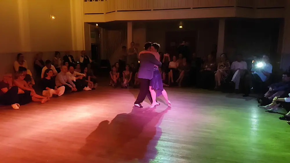 Video thumbnail for Alejandro Larenas y Marisol Morales Tours Tango  1/5