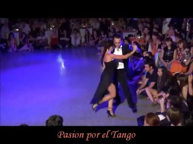 Video thumbnail for GERALDIN ROJAS & EZEQUIEL PALUDI bailando CORAZON NO LE HAGAS CASO en FRUTO DULCE TANGOS