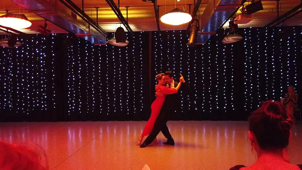 Video thumbnail for Magdalena Gutierrez & Pablo Velez dance Astor Piazzolla's Decaríssimo