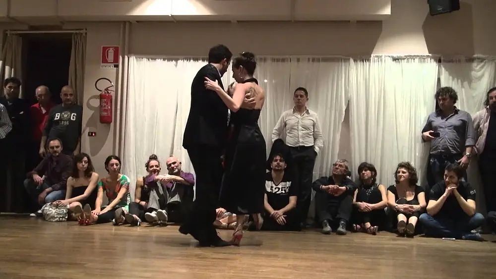 Video thumbnail for Mila Vigdorova & Stefano Carrozzo, Carma Tango Club - Torino