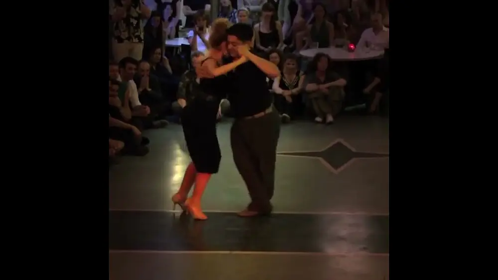 Video thumbnail for Noelia Hurtado & Carlitos Espinoza - La vida es una milonga #TangoMoment