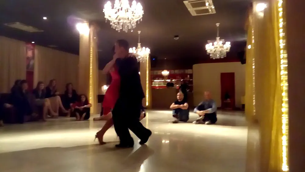 Video thumbnail for Luciana Muzio&Claudio Coppola- Milonga "No hay tierra como la mia" Orq. Francisco Lomuto
