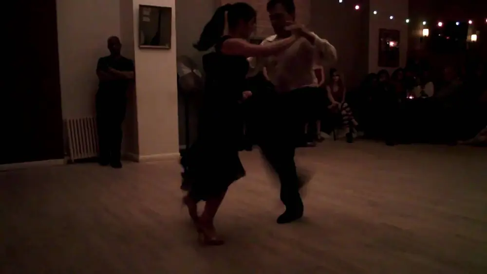 Video thumbnail for Argentine tango: Oscar Mandagaran & Georgina Vargas - Valsecito de antes