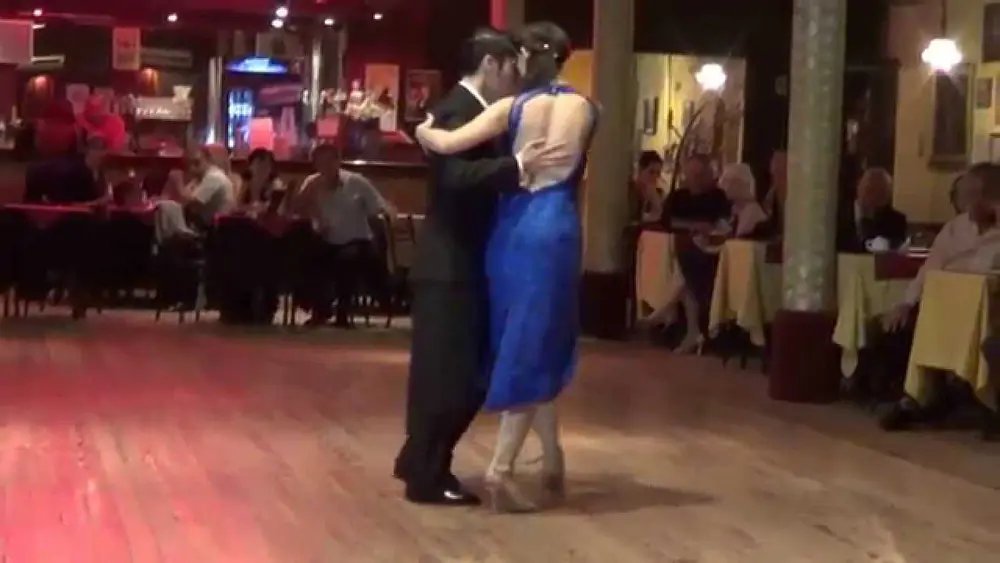 Video thumbnail for Celeste Cimino y Luciano Millaqueo Tango "Poema" Canaro - Maida (26-11-14) 4/6