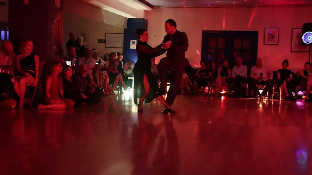 Video thumbnail for Barbara Ferreyra y Agustin Agnez- 2/4 "Ya lo Ves" Orq. D´arienzo-Milonga El Puntazo-Madrid