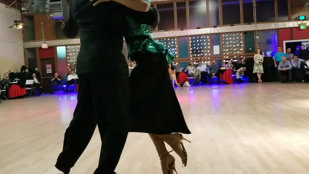 Video thumbnail for Yesica Esquivel & Ariel Leguizamon - performance at La Milonga de Nora on June 8, 2019 (1 of 3)