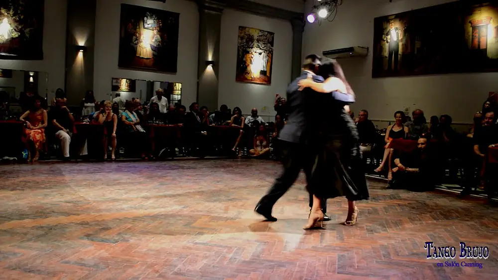 Video thumbnail for Maria Ines Bogado & Jorge López en Tango Brujo - Salón Canning!!!3/4