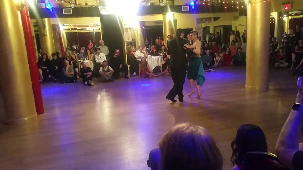 Video thumbnail for Argentine tango: Graziella Pulvirenti & Rino Fraina- Nueve Puntos