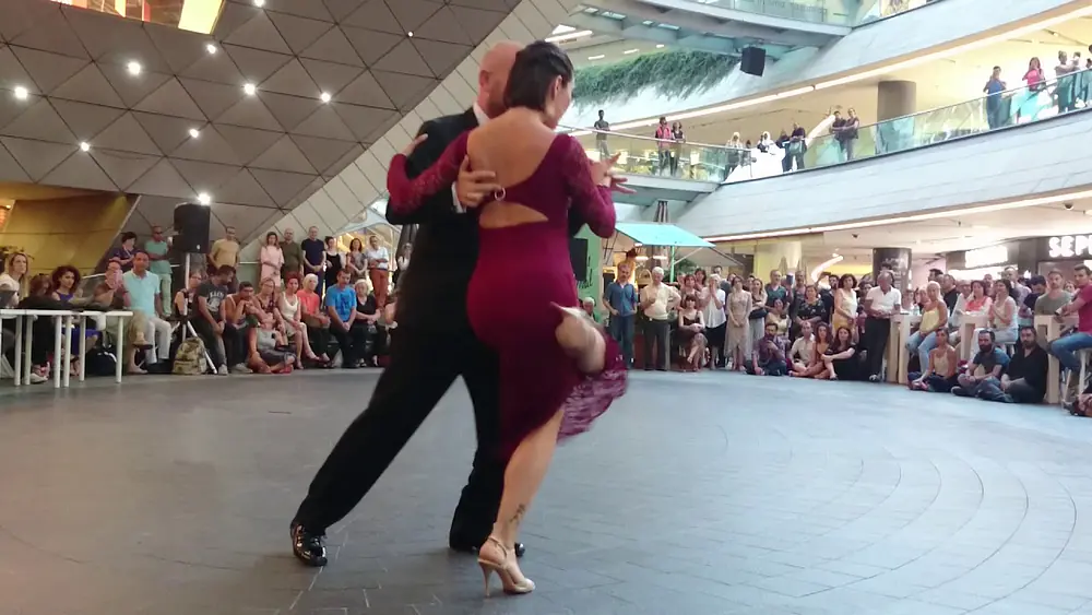 Video thumbnail for Alper Ergökmen & Selen Sürek. Valsecito Criollo / Juan D'Arienzo. Kanyon Milongası