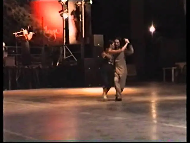 Video thumbnail for Javier y Geraldine, milonga
