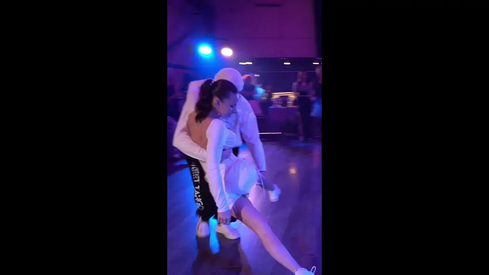 Video thumbnail of Street Tango. Сергей Авраменко и Маргарита Зайкова #tango #tangonuevo #neotango #dance