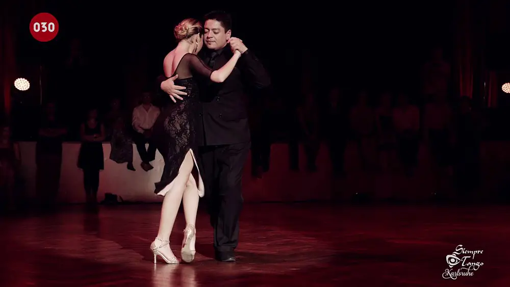 Video thumbnail for Noelia Hurtado y Carlitos Espinoza, Karlsruhe Tango Festival 2016, 1/5