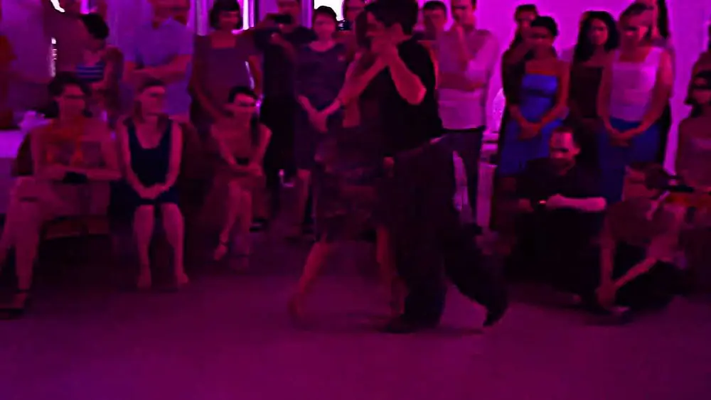 Video thumbnail for Carlitos Espinoza & Noelia Hurtado 15.06.2013   ( 4/4 )