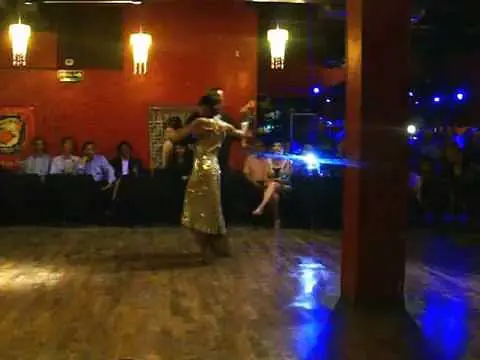 Video thumbnail for Bailaron Lorena Ermocida & Pancho Martinez Pey, en la Milonga de los domingos. Part.1 - 15/11/15