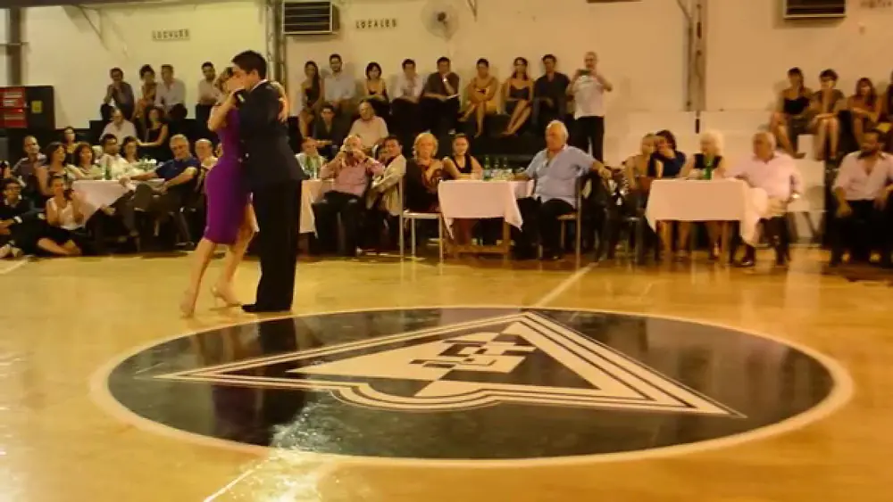 Video thumbnail for Noelia Hurtado & Carlos Espinoza en Milonga Malena Sunderland Club 2/4