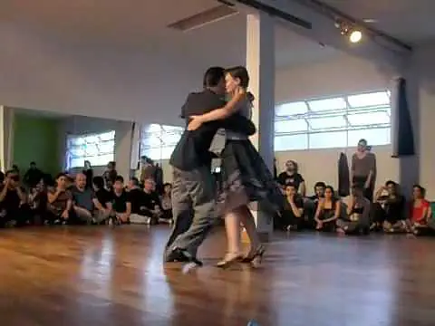 Video thumbnail for Fausto Carpino y Veronica Toumanova bailando un tango en DNI (Buenos Aires) Nº2