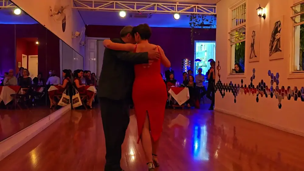 Video thumbnail for Michelle Laginestra e Luis Bianchi 1/3 Milonga Vip