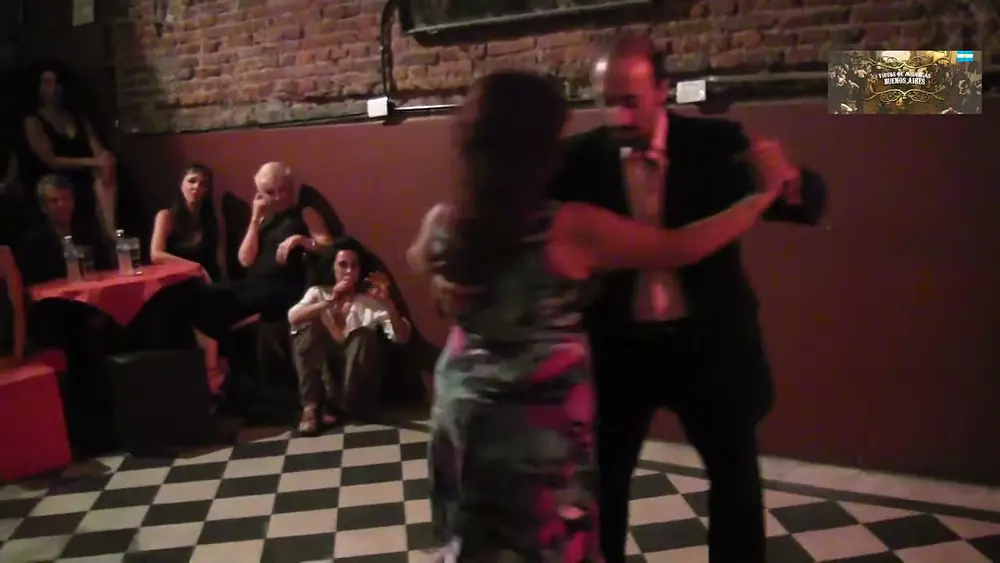 Video thumbnail for Graciela Gonzalez y Marcelo Varela Baile tango en miloga de Buenos Aires 2011