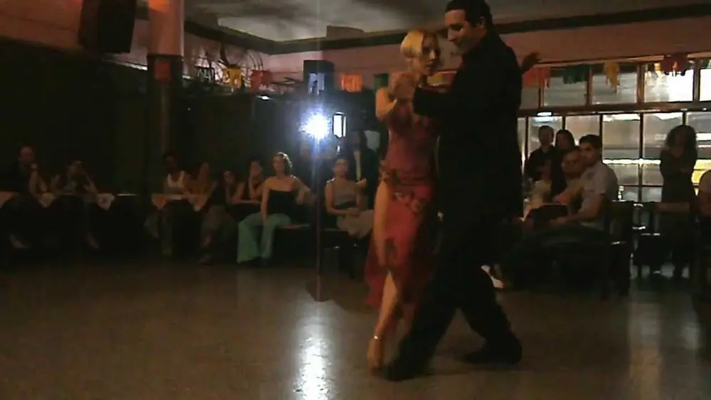 Video thumbnail for Analia Carreño y Luis Ramirez en El Motivo, 9/9/2013