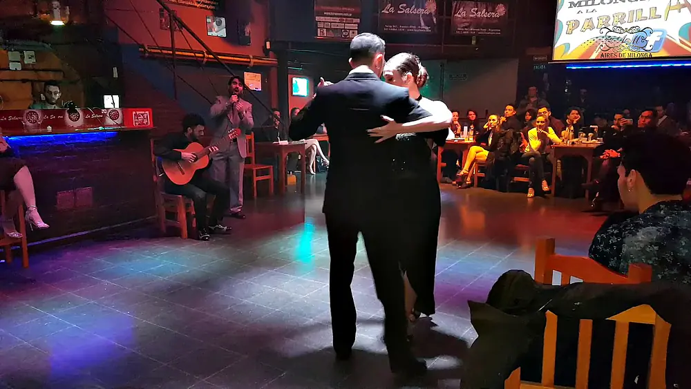 Video thumbnail for Bruna Estellita, Julián Sanchez, Burzio Gimenez, A La Parrila milonga, Duo B