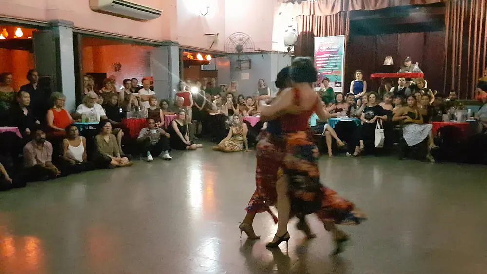 Video thumbnail for CORINA HERRERA e INES MUZZOPAPPA en Viva La Pepa Milonga dentro del LADY'S Tango (1/2)